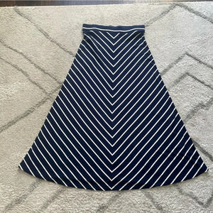 Lands End long skirt maxi skirt navy white striped pull on knit medium tall